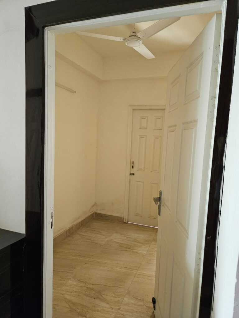 3 ROOM