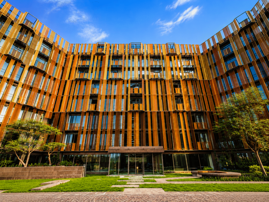 Sec-136, Building